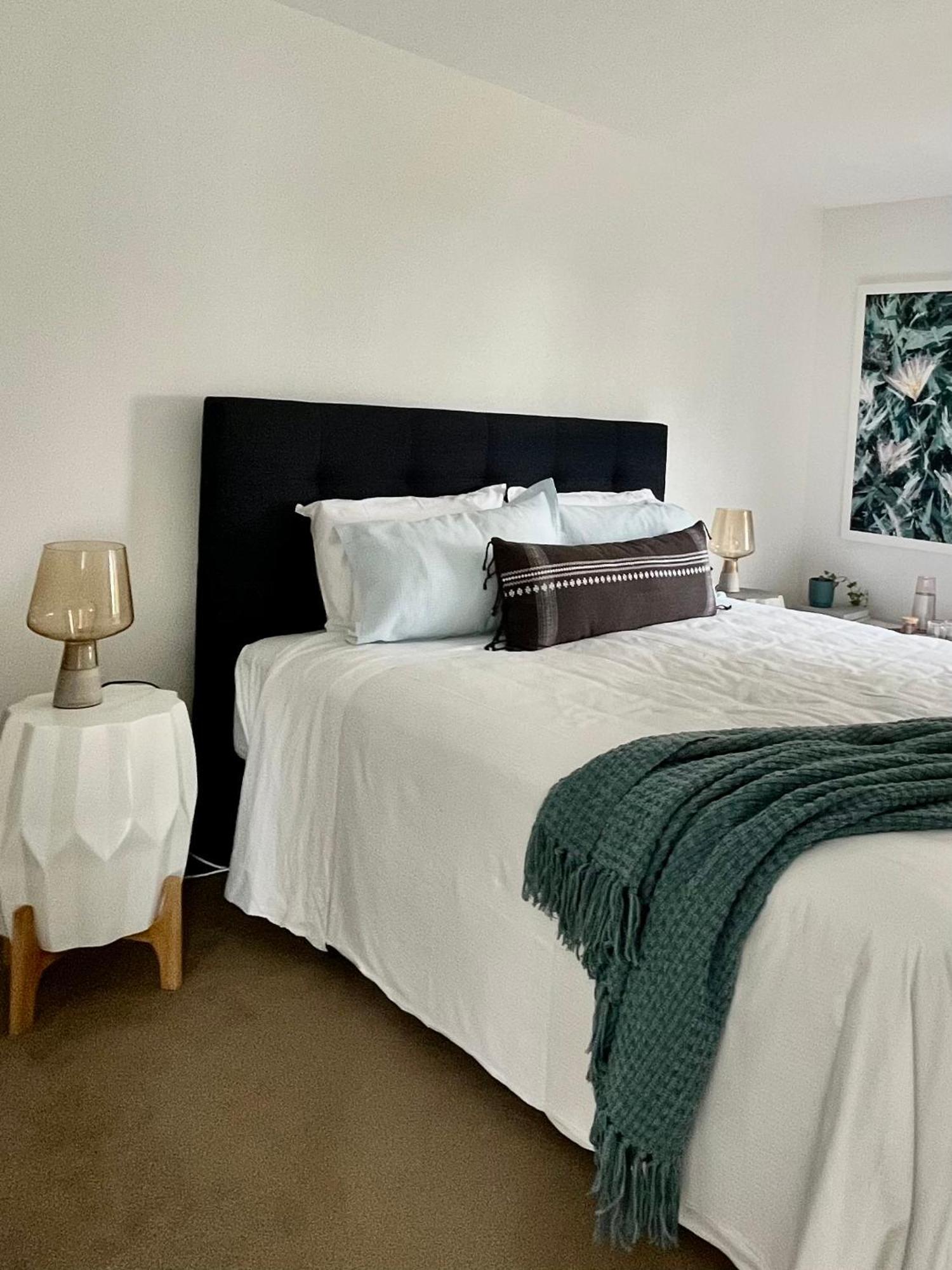 The Lighthouse - Free Breakfast And Stunning Views Bed and Breakfast Christchurch Buitenkant foto