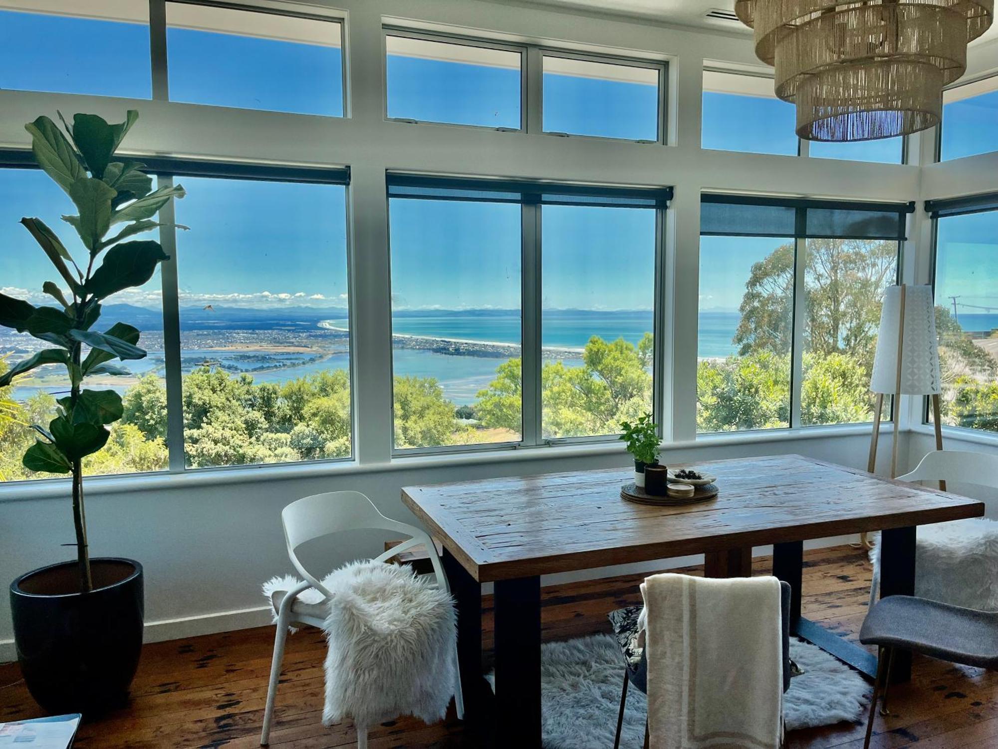 The Lighthouse - Free Breakfast And Stunning Views Bed and Breakfast Christchurch Buitenkant foto